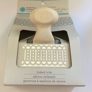 NIB Martha Stewart Crafts Double-Edge Punch- Linked Trim #42-70020. Papercrafts!